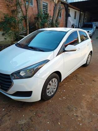 HYUNDAI HB20 1.0 COMFORT PLUS 12V FLEX 4P MANUAL